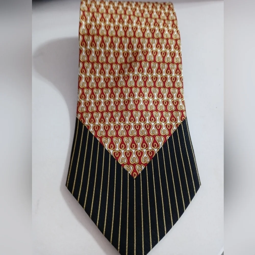 Lugari 100% Silk Handcrafted Designer Necktie Made in Italy classic 57